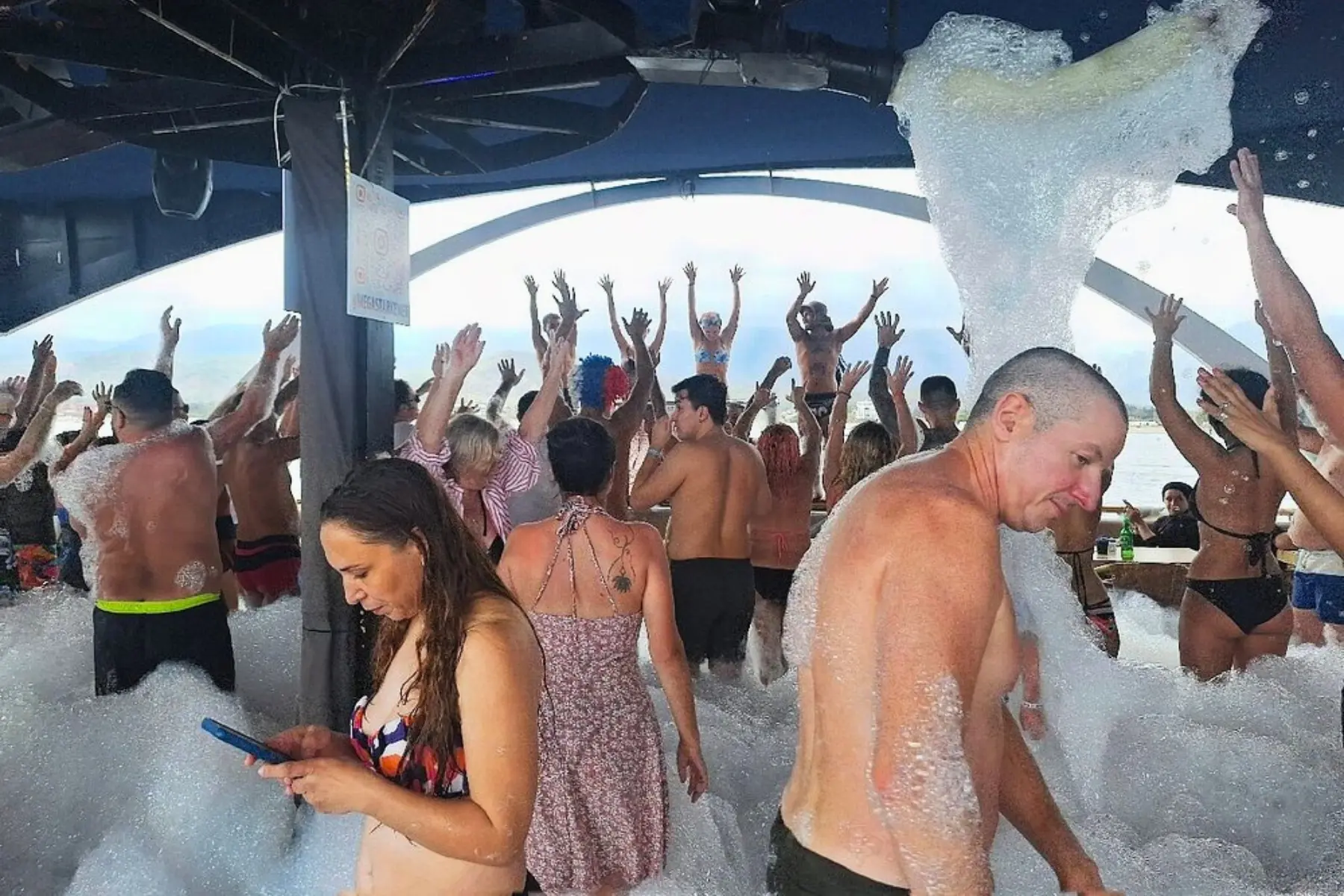 Mega Star Boat Tour