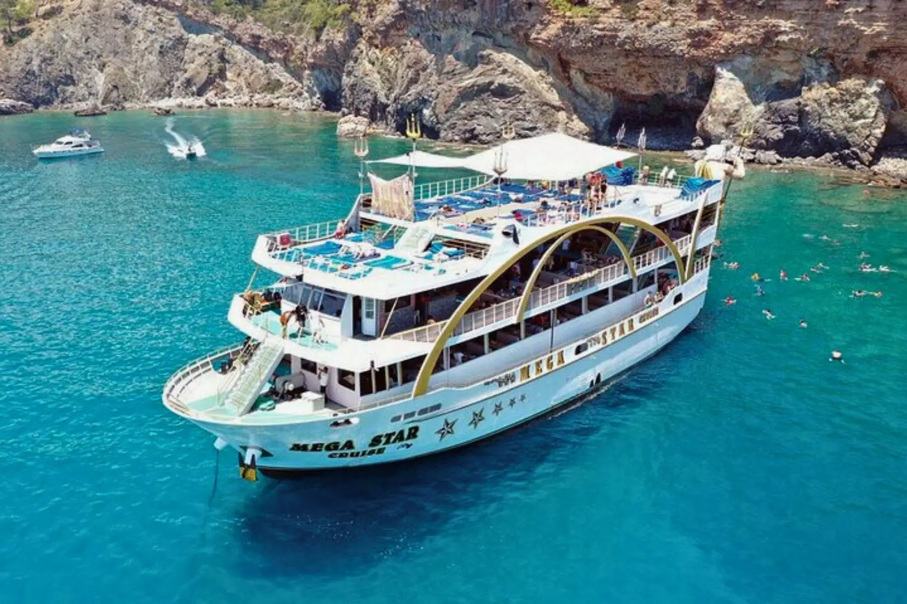 Mega Star Boat Tour